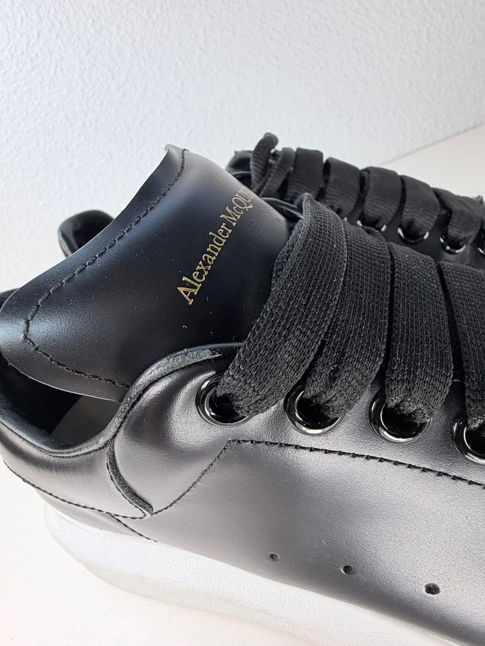 Alexander McQueen Oversized Sneakers Black Leather Mens 6.5 Womens 9